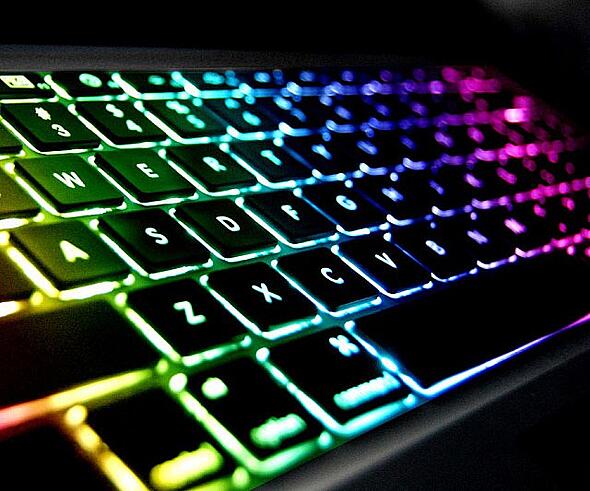 rainbow-backlit-keyboard-640x533